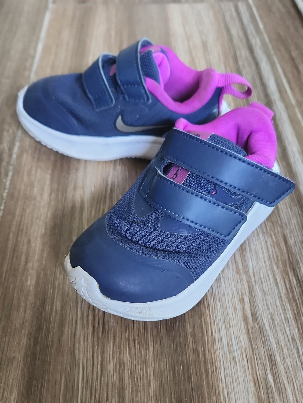 Nike Toddler Star Runner 3 Navy & Purple Sneakers with Velcro Straps - Size 5c